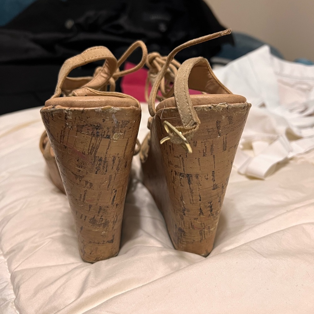 Shoes - Picture 6 of 6